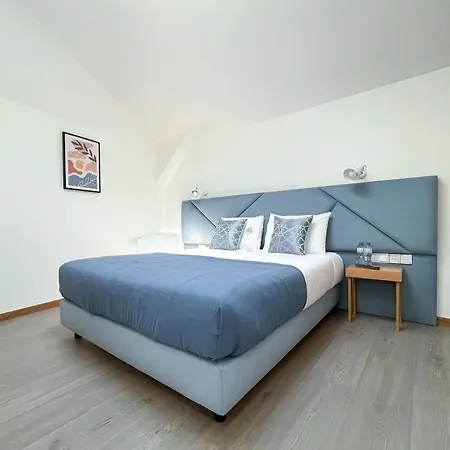 Soldouro Train Мини-отель