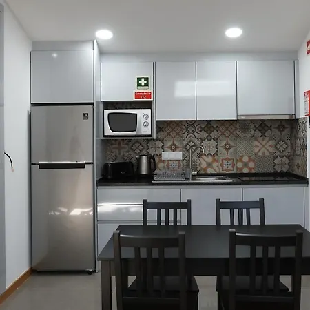 Soldouro Train Авейру